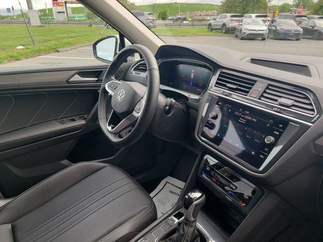 Photo of 2024 Pure White Volkswagen Tiguan