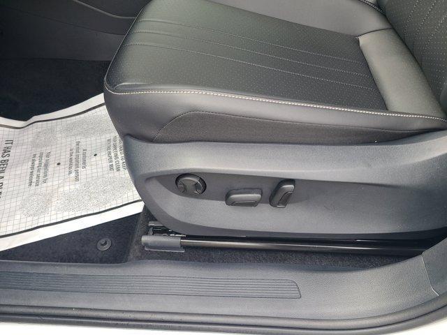 Photo of 2024 Pure White Volkswagen Tiguan