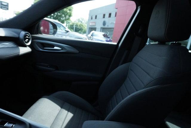 Photo of 2024 Alfa Black Alfa Romeo Tonale