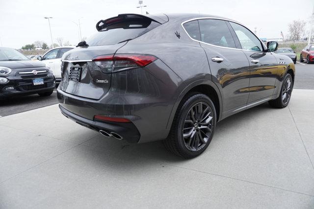 Photo of 2022 Grigio Maratea Metallic Maserati Levante