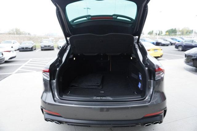Photo of 2022 Grigio Maratea Metallic Maserati Levante