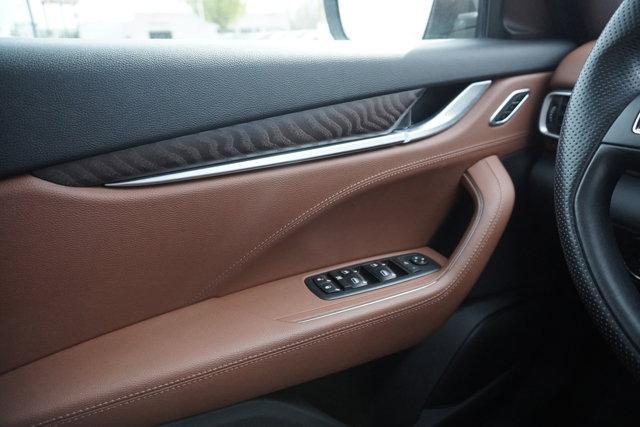 Photo of 2022 Grigio Maratea Metallic Maserati Levante