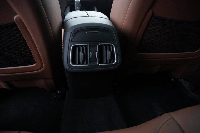 Photo of 2022 Grigio Maratea Metallic Maserati Levante