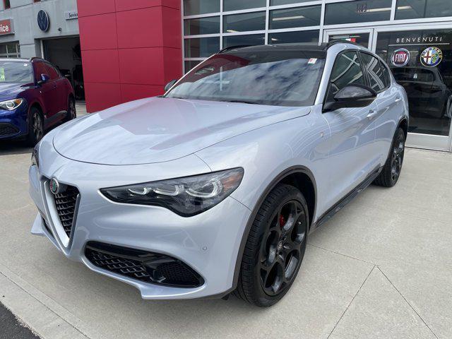 Photo of 2024 Moonlight Gray Metallic Alfa Romeo Stelvio