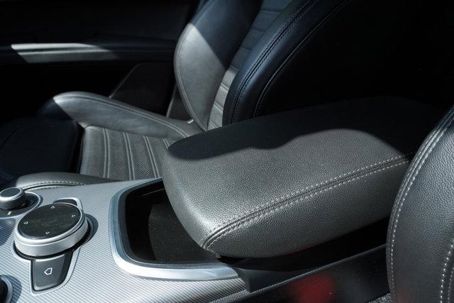 Photo of 2023 Alfa White Alfa Romeo Stelvio