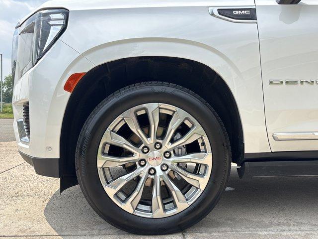 Photo of 2023 White Frost Tri-Coat GMC Yukon
