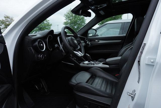 Photo of 2023 Alfa White Alfa Romeo Stelvio