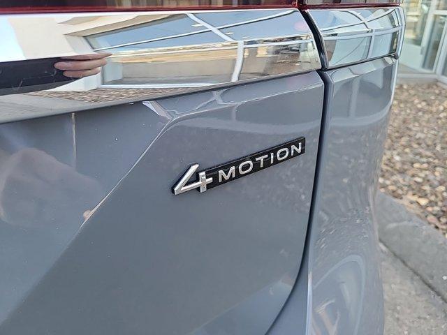 Photo of 2025 Pure Gray Volkswagen Atlas