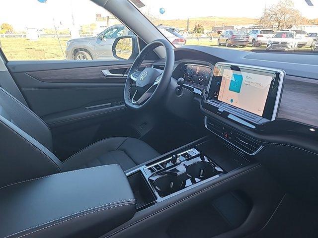 Photo of 2025 Pure Gray Volkswagen Atlas