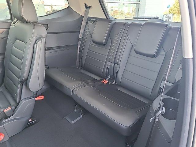 Photo of 2025 Pure Gray Volkswagen Atlas