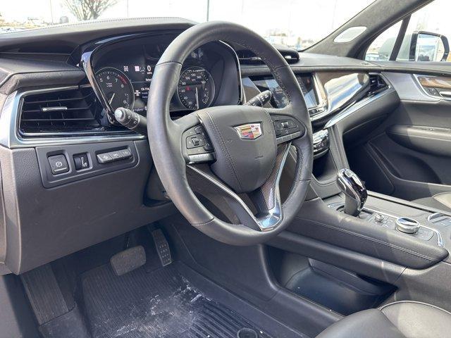 Photo of 2024 Silver Metallic Cadillac XT6