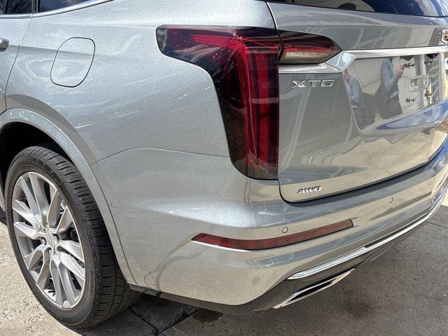 Photo of 2024 Silver Metallic Cadillac XT6