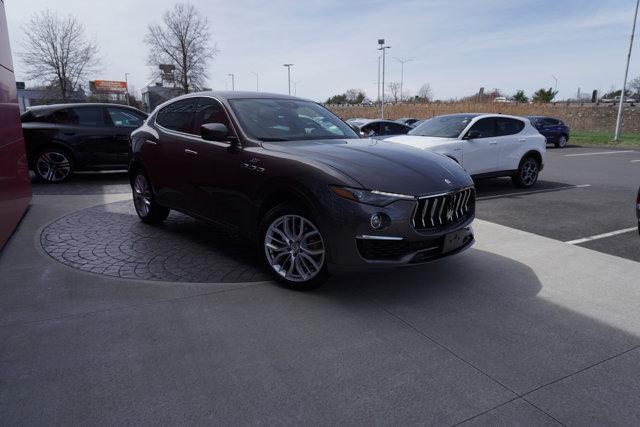 Photo of 2022 Grigio Maratea Metallic Maserati Levante