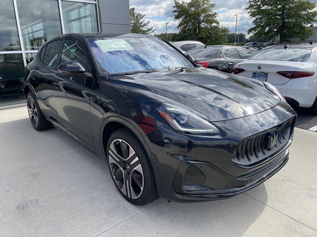 Photo of 2025 Nero Maserati Grecale Folgore