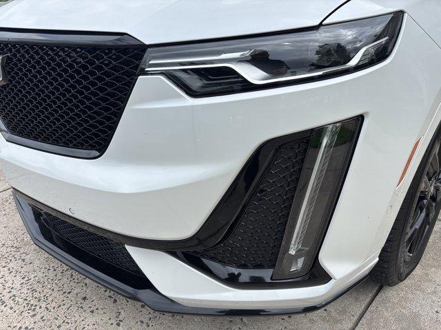 Photo of 2022 Crystal White Tri-Coat Cadillac XT6