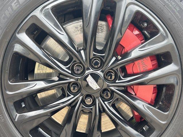 Photo of 2022 Crystal White Tri-Coat Cadillac XT6