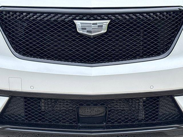 Photo of 2022 Crystal White Tri-Coat Cadillac XT6