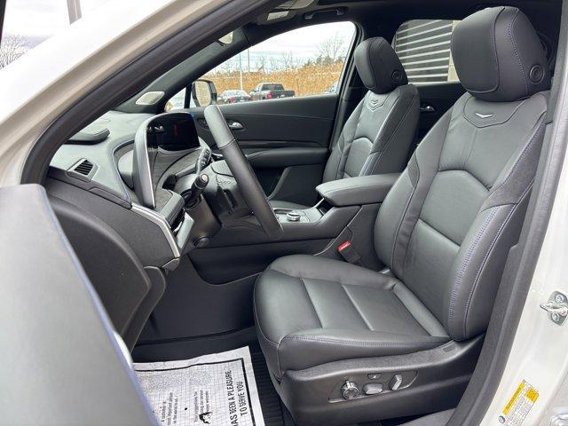 Photo of 2025 Crystal White Tri-Coat Cadillac XT4