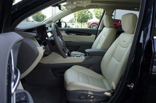 Photo of 2024 Emerald Cadillac XT6