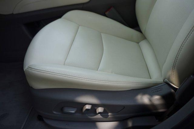 Photo of 2024 Emerald Cadillac XT6
