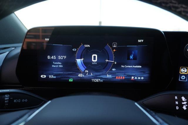 Photo of 2024 Summit White Chevrolet Blazer EV