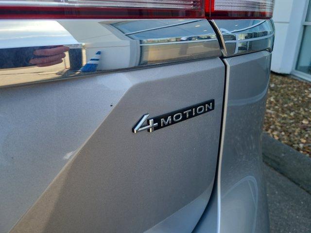Photo of 2024 Silver Bird Metallic Volkswagen Atlas