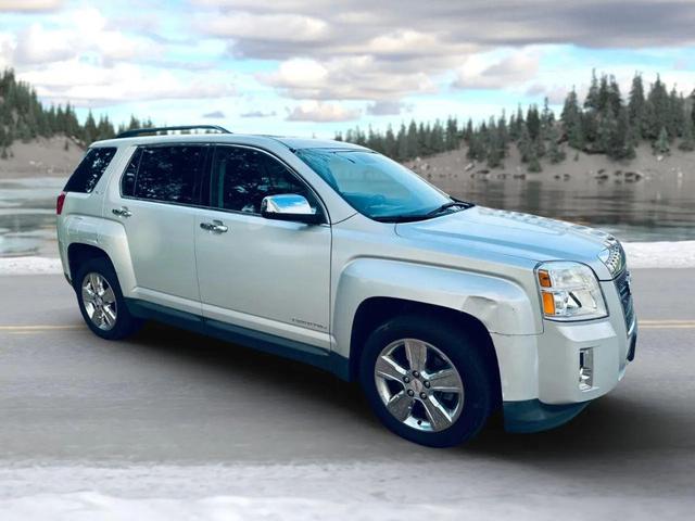 Photo of 2015 Silver GMC Terrain