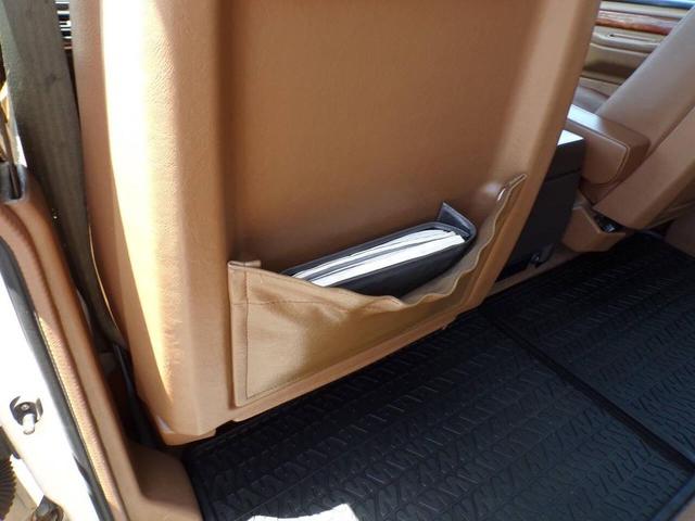 Photo of 1993 White Land Rover Range Rover
