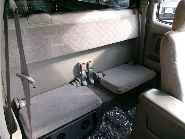 Photo of 2003 Lunar Mist Metallic Toyota Tacoma