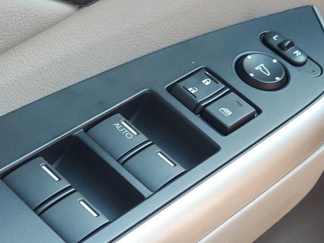 Photo of 2013 Maroon Honda CR-V