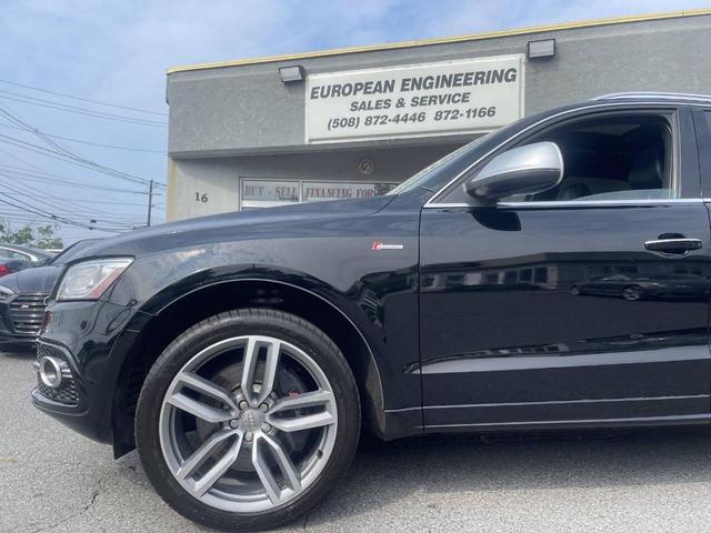 Photo of 2015 Black Audi SQ5