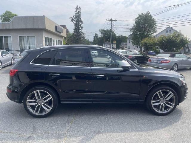 Photo of 2015 Black Audi SQ5