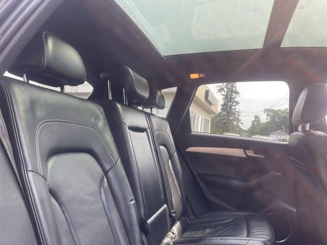 Photo of 2015 Black Audi SQ5