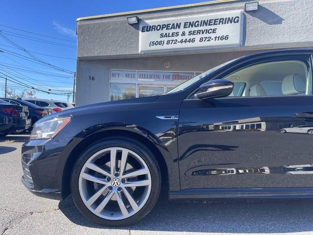 Photo of 2018 Black Volkswagen Passat