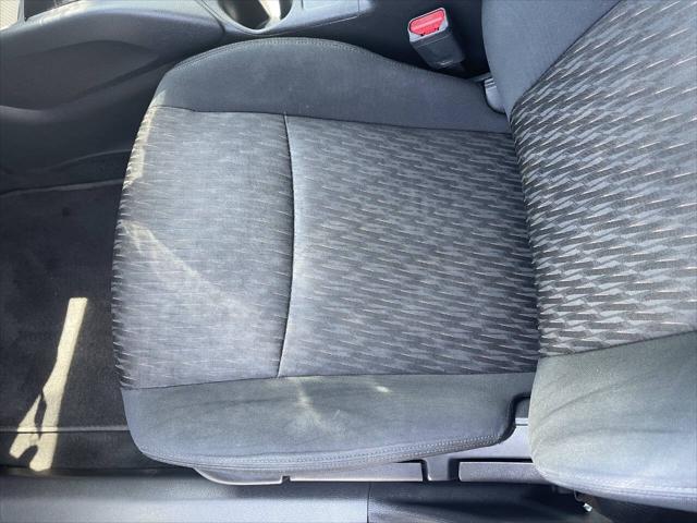 Photo of 2017 Gray Nissan Rogue