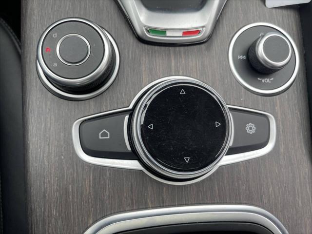 Photo of 2021 Silver Alfa Romeo Giulia