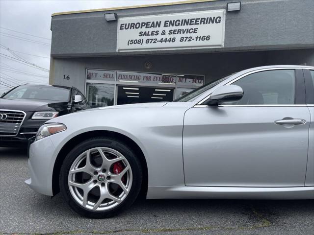 Photo of 2021 Silver Alfa Romeo Giulia