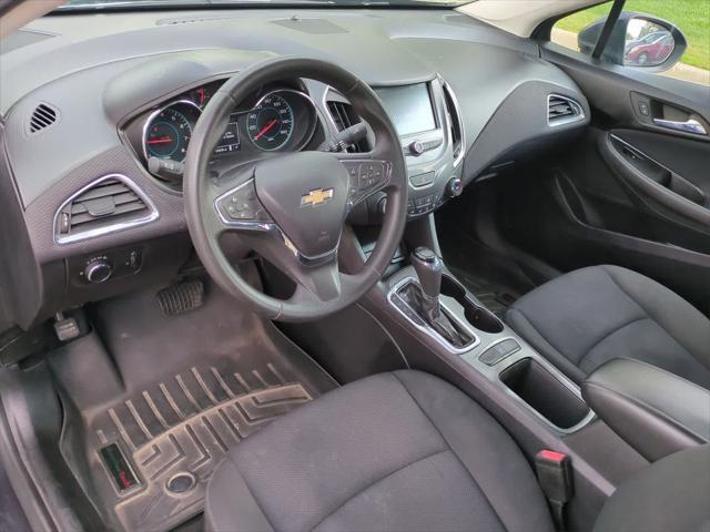 Photo of 2016 Blue Ray Metallic Chevrolet Cruze