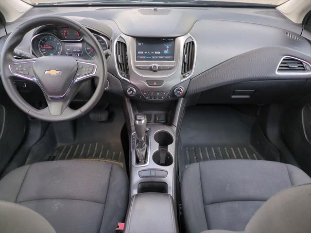 Photo of 2016 Blue Ray Metallic Chevrolet Cruze