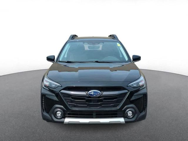 Photo of 2023 Crystal Black Silica Subaru Outback