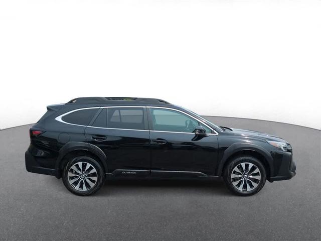 Photo of 2023 Crystal Black Silica Subaru Outback
