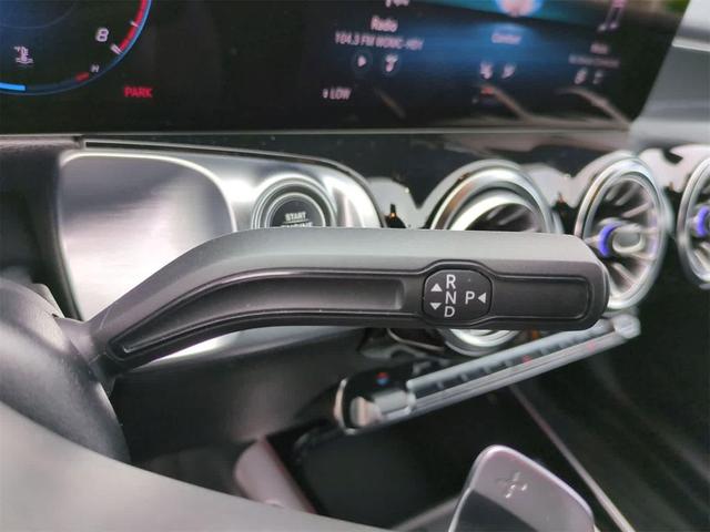 Photo of 2022 Polar White Mercedes-Benz AMG GLB 35