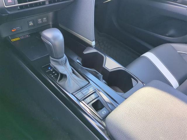 Photo of 2025 Ice Cap Toyota Camry