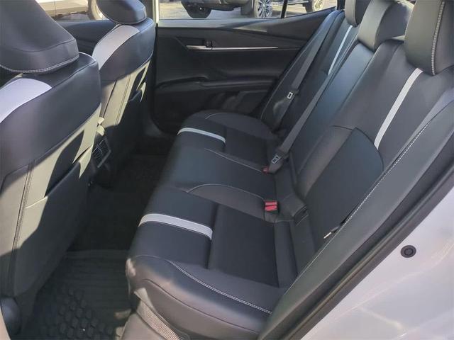 Photo of 2025 Ice Cap Toyota Camry