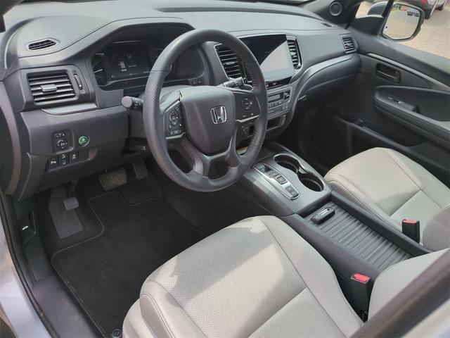 Photo of 2022 Lunar Silver Metallic Honda Passport