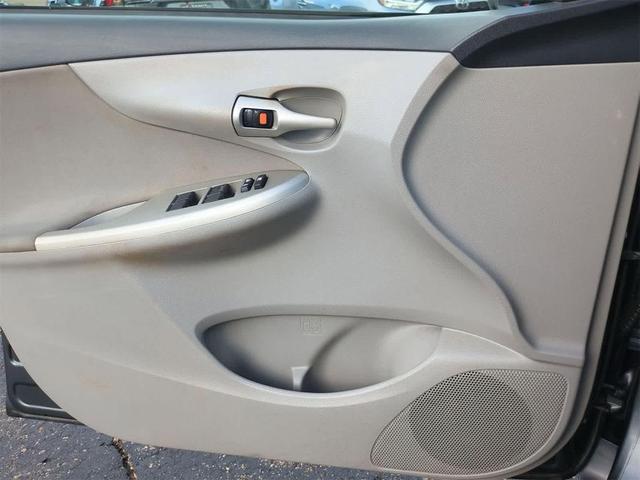 Photo of 2012 Magnetic Gray Metallic Toyota Corolla