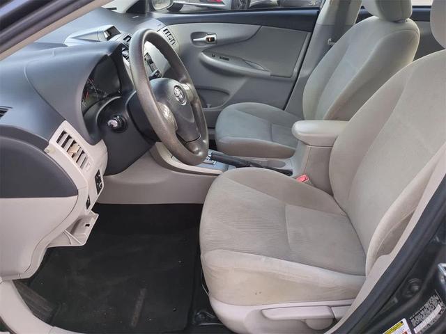 Photo of 2012 Magnetic Gray Metallic Toyota Corolla