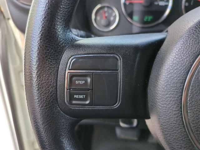 Photo of 2015 Bright White Jeep Wrangler