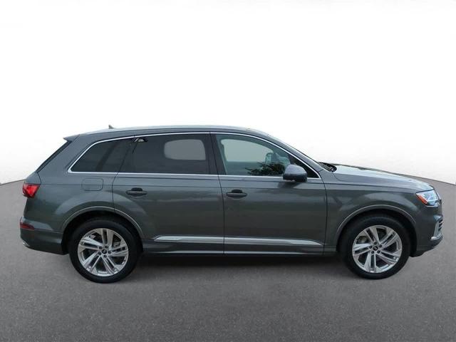 Photo of 2021 Samurai Gray Metallic Audi Q7