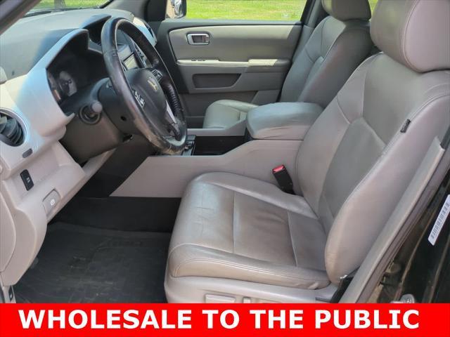 Photo of 2011 Crystal Black Pearl Honda Pilot